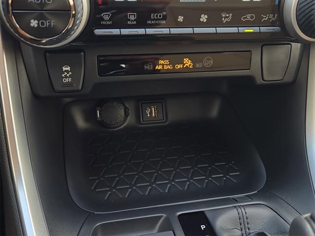 Photo of 2025 Ice Cap Toyota RAV4 Hybrid