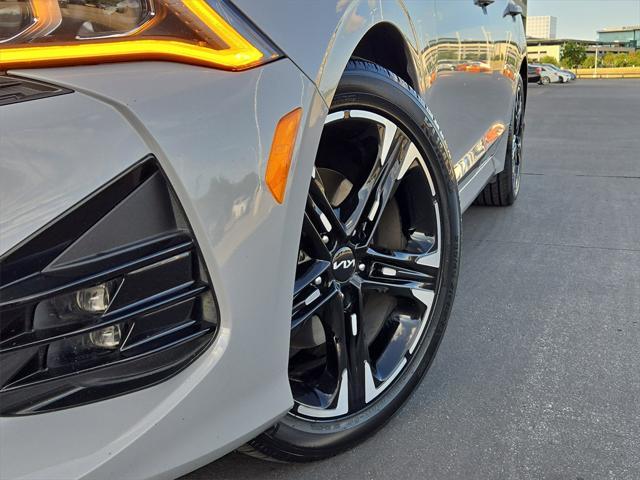 Photo of 2023 Wolf Gray Kia K5