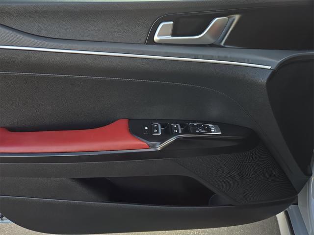 Photo of 2023 Wolf Gray Kia K5