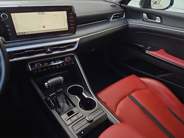 Photo of 2023 Wolf Gray Kia K5