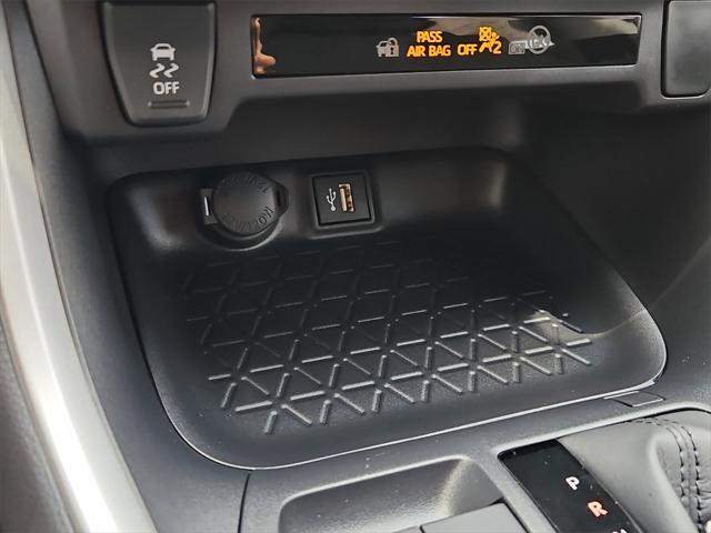 Photo of 2025 Ice Cap Toyota RAV4 Hybrid