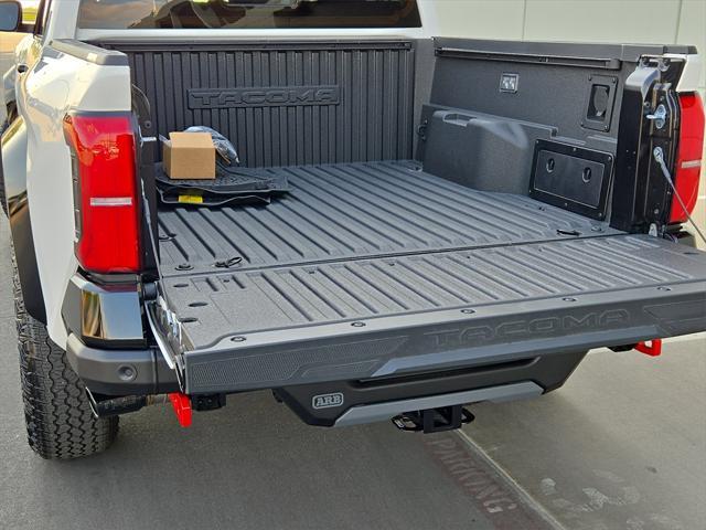 Photo of 2025 Ice Cap w/Black Roof Toyota Tacoma