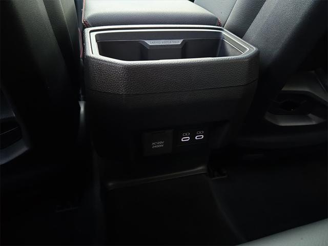 Photo of 2025 Ice Cap w/Black Roof Toyota Tacoma