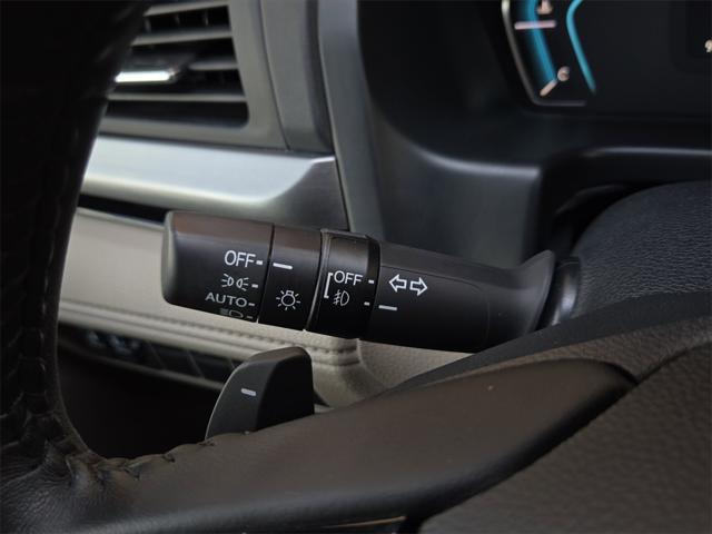 Photo of 2024 Platinum White Pearl Honda Odyssey