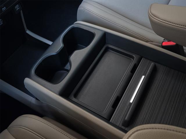 Photo of 2024 Platinum White Pearl Honda Odyssey