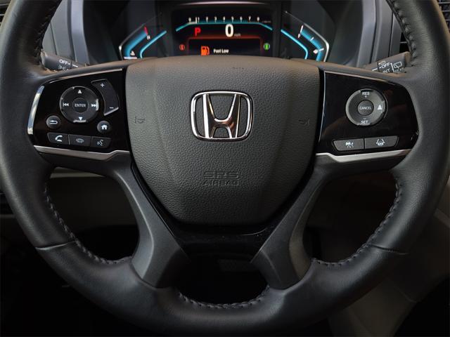 Photo of 2024 Platinum White Pearl Honda Odyssey