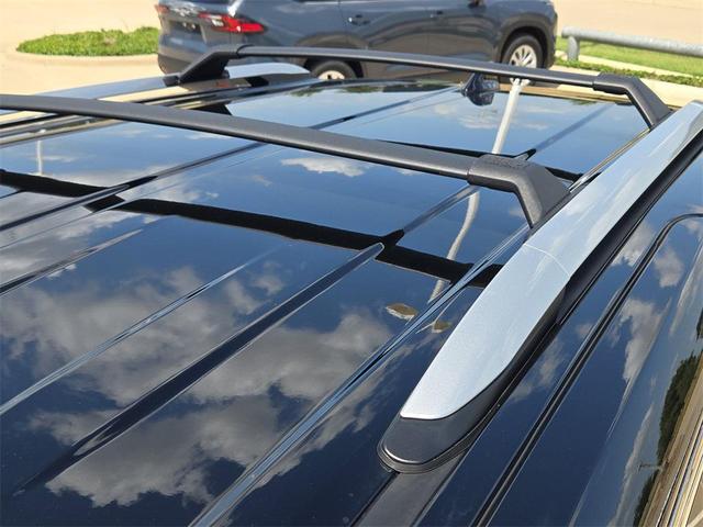Photo of 2024 Midnight Black Metallic Toyota Sienna