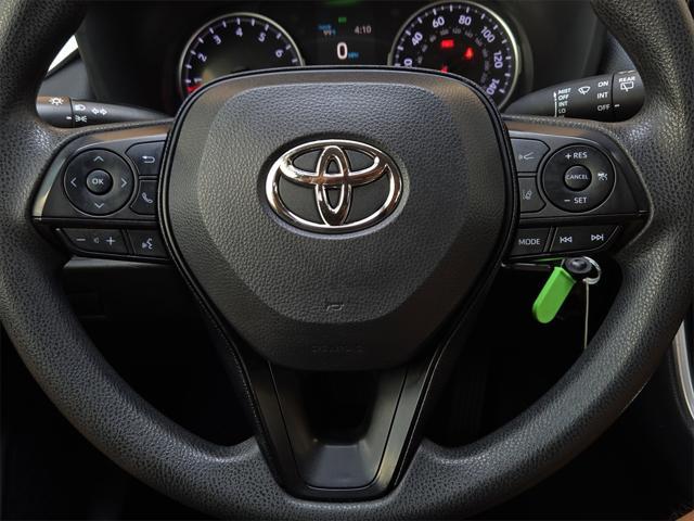 Photo of 2019 Silver Sky Metallic Toyota RAV4