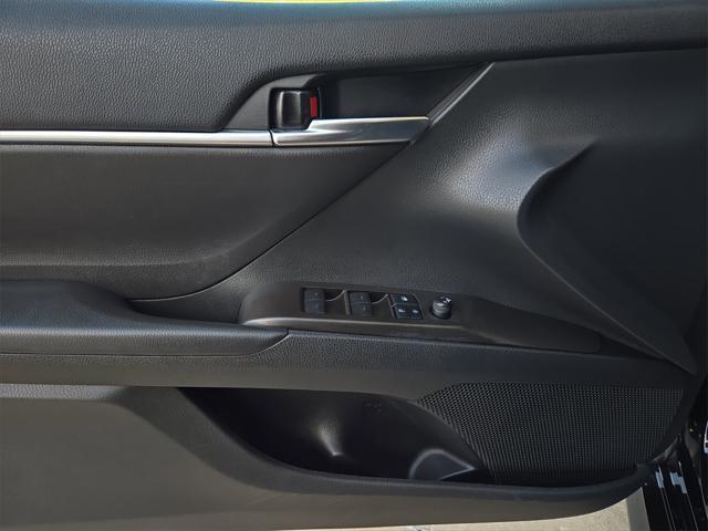 Photo of 2022 Midnight Black Metallic Toyota Camry