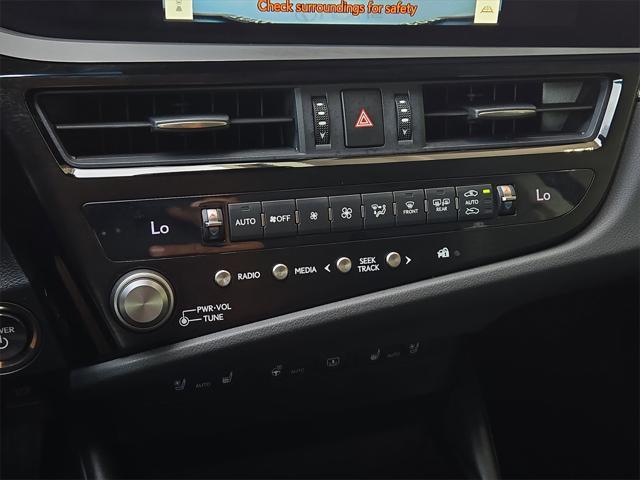 Photo of 2024 Eminent White Pearl Lexus ES 300h