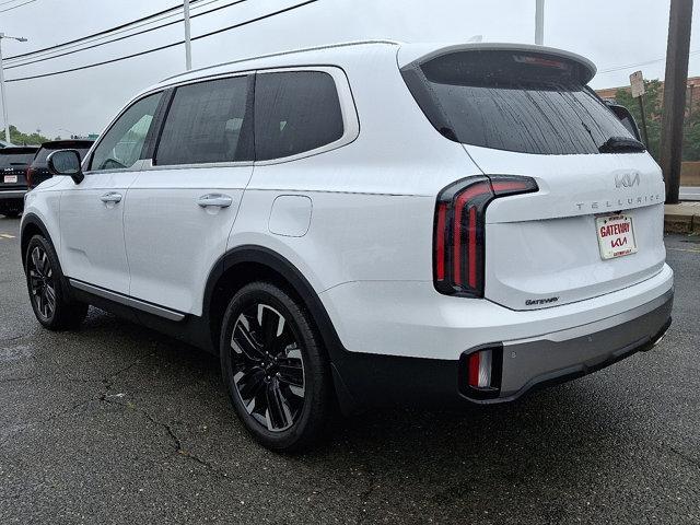 Photo of 2025 Glacial White Pearl Kia Telluride