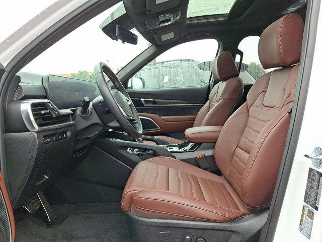 Photo of 2025 Glacial White Pearl Kia Telluride