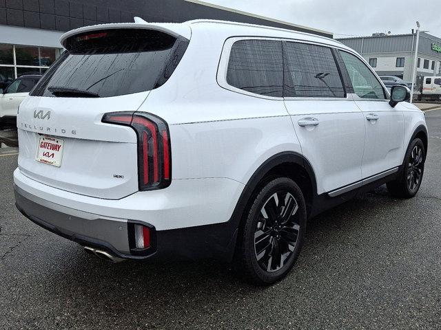 Photo of 2025 Glacial White Pearl Kia Telluride