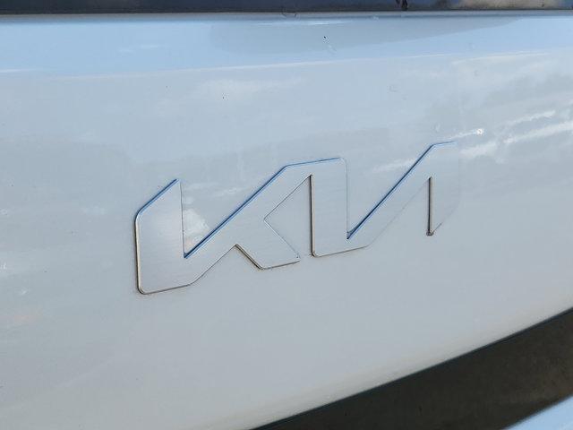 Photo of 2023 Snow White Pearl Kia Soul