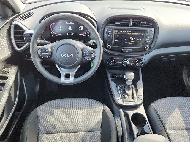 Photo of 2023 Snow White Pearl Kia Soul