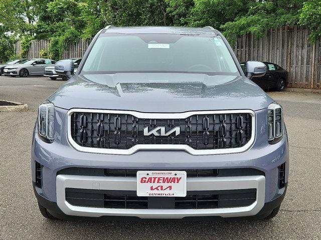 Photo of 2025 Everlasting Silver Kia Telluride