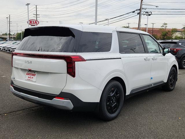 Photo of 2026 Snow White Pearl Kia Carnival