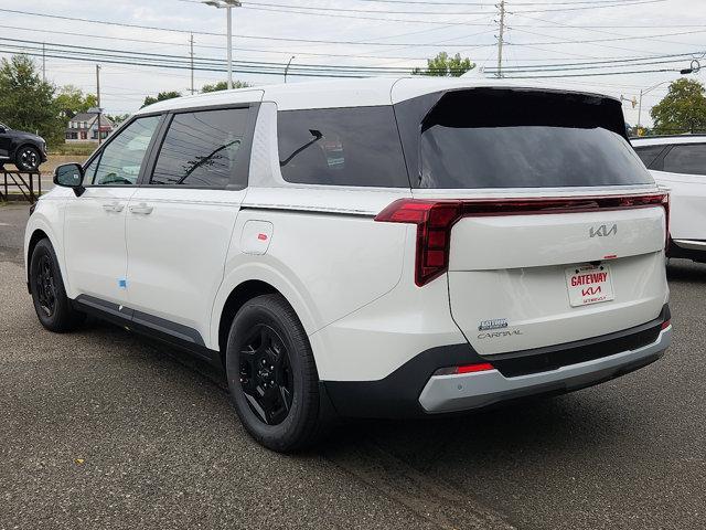 Photo of 2026 Snow White Pearl Kia Carnival