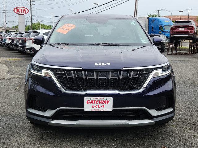 Photo of 2022 Deep Chroma Blue Kia Carnival