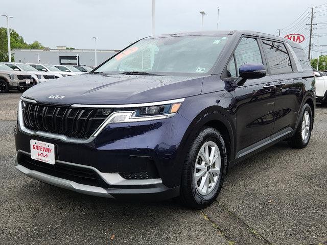Photo of 2022 Deep Chroma Blue Kia Carnival