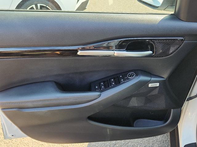 Photo of 2023 Snow White Pearl Kia Seltos