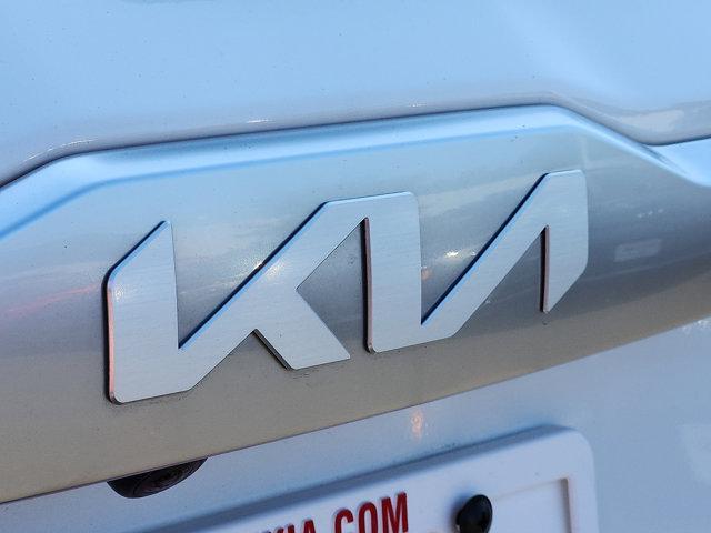 Photo of 2023 Snow White Pearl Kia Seltos