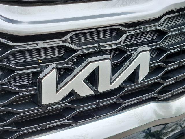 Photo of 2022 Ebony Black Kia Telluride