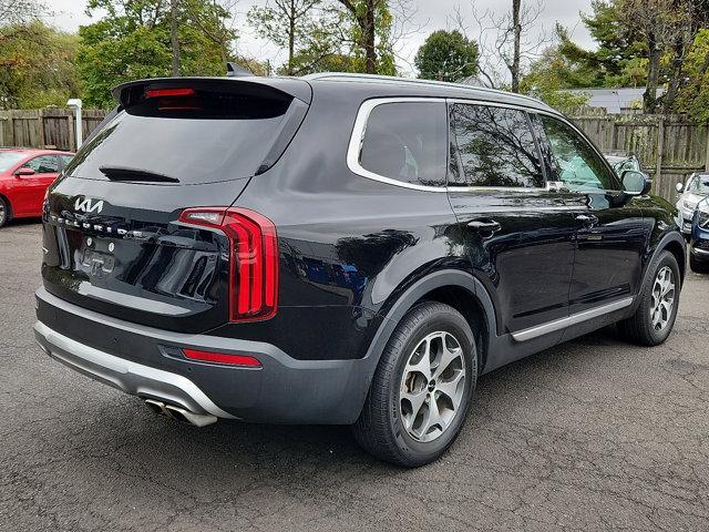 Photo of 2022 Ebony Black Kia Telluride
