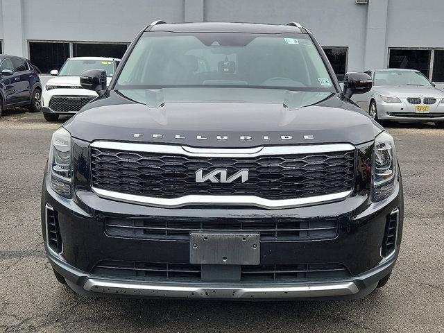 Photo of 2022 Ebony Black Kia Telluride