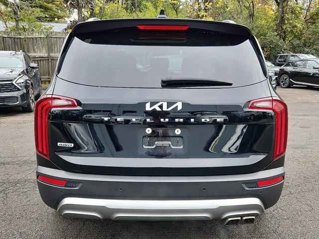 Photo of 2022 Ebony Black Kia Telluride