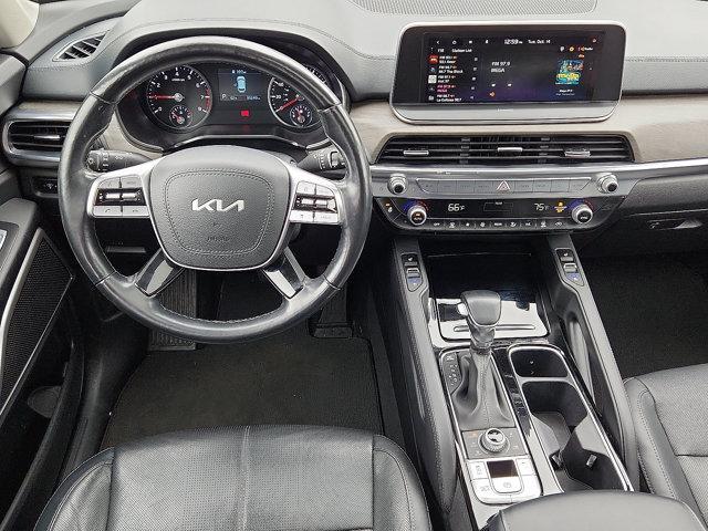 Photo of 2022 Ebony Black Kia Telluride