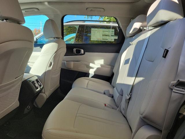 Photo of 2025 Red Kia Sorento