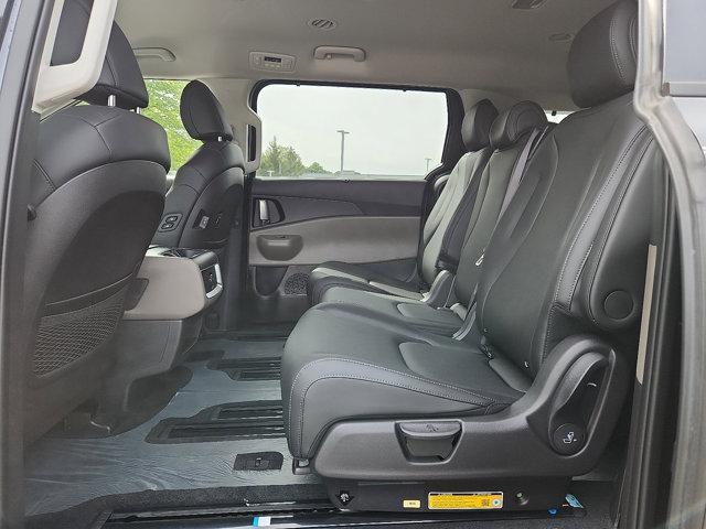 Photo of 2026 Metal Kia Carnival