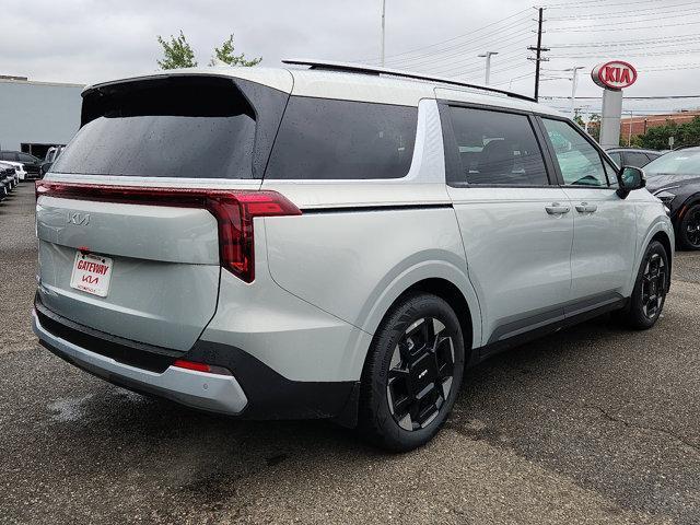 Photo of 2026 Ivory Silver Kia Carnival