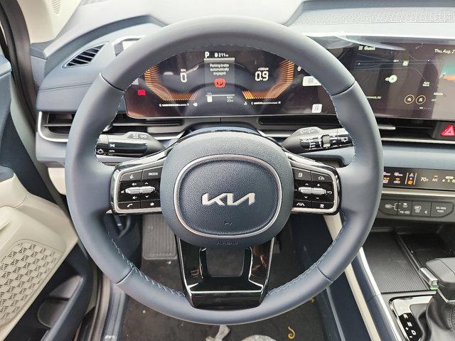 Photo of 2026 Ivory Silver Kia Carnival