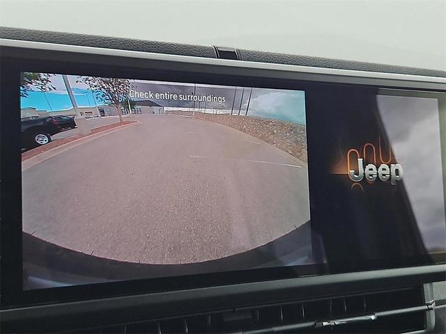 Photo of 2025 Granite Crystal Clearcoat Metallic Jeep Wrangler