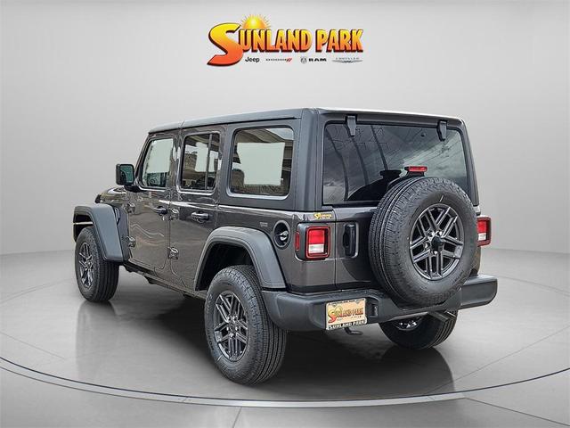 Photo of 2025 Granite Crystal Clearcoat Metallic Jeep Wrangler
