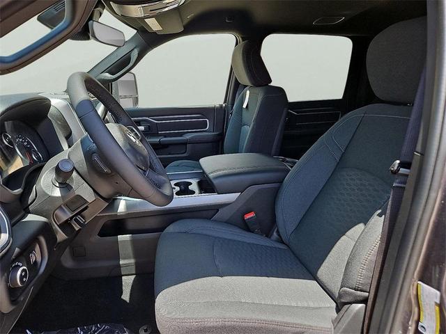 Photo of 2025 Granite Crystal Clearcoat Metallic RAM 2500