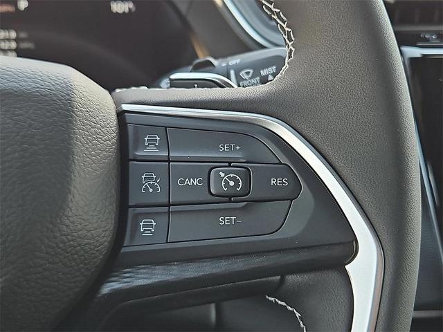 Photo of 2025 Metallic Jeep Grand Cherokee L