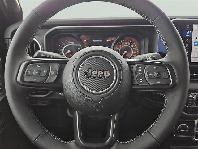 Photo of 2025 Black Clearcoat Jeep Gladiator