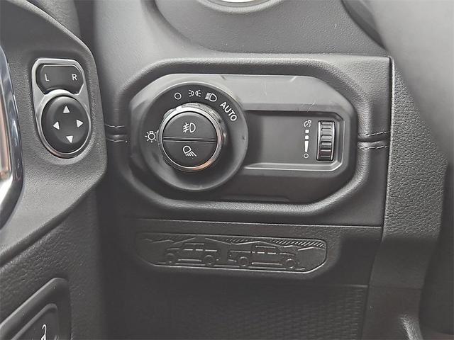 Photo of 2025 Black Clearcoat Jeep Gladiator