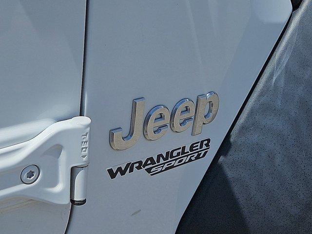 Photo of 2020 Bright White Clearcoat Jeep Wrangler