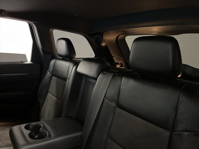 Photo of 2021 Diamond Black Crystal Pearlcoat Jeep Grand Cherokee