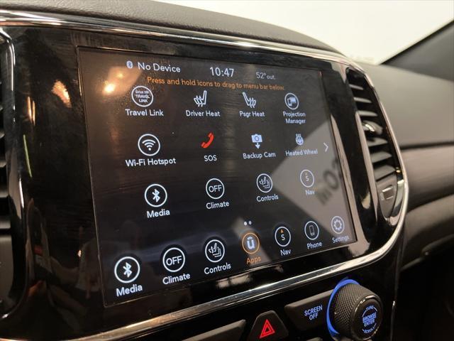 Photo of 2021 Diamond Black Crystal Pearlcoat Jeep Grand Cherokee