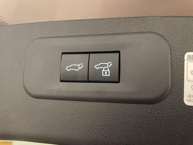 Photo of 2022 Atomic Silver Lexus NX 350
