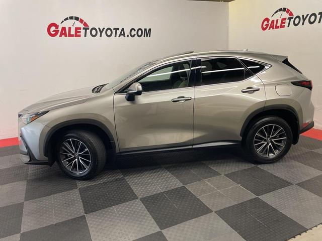 Photo of 2022 Atomic Silver Lexus NX 350