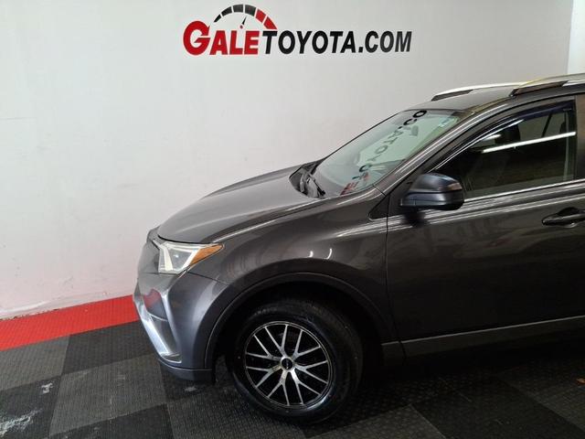 Photo of 2016 Magnetic Gray Metallic Toyota RAV4