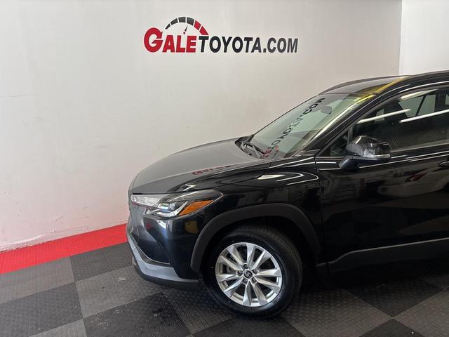 Photo of 2024 Jet Black Toyota Corolla Cross