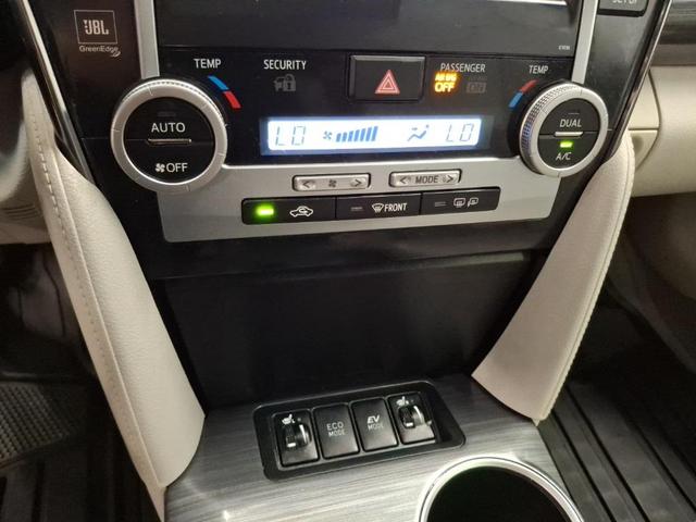 Photo of 2012 Attitude Black Metallic Toyota Camry Hybrid