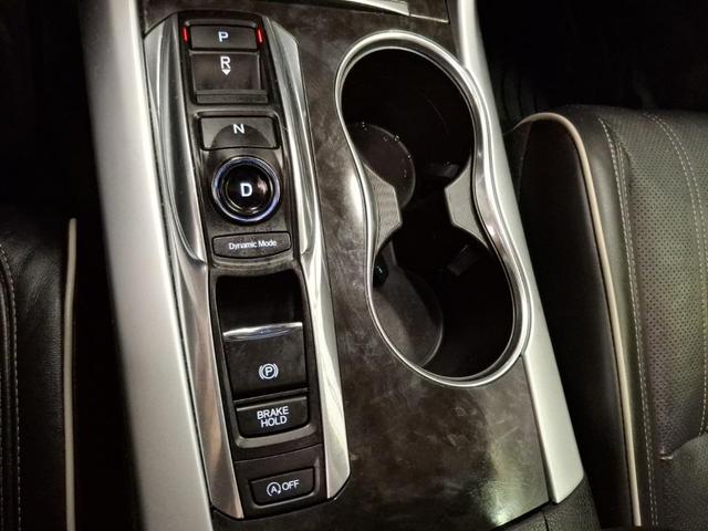 Photo of 2018 Black Acura TLX
